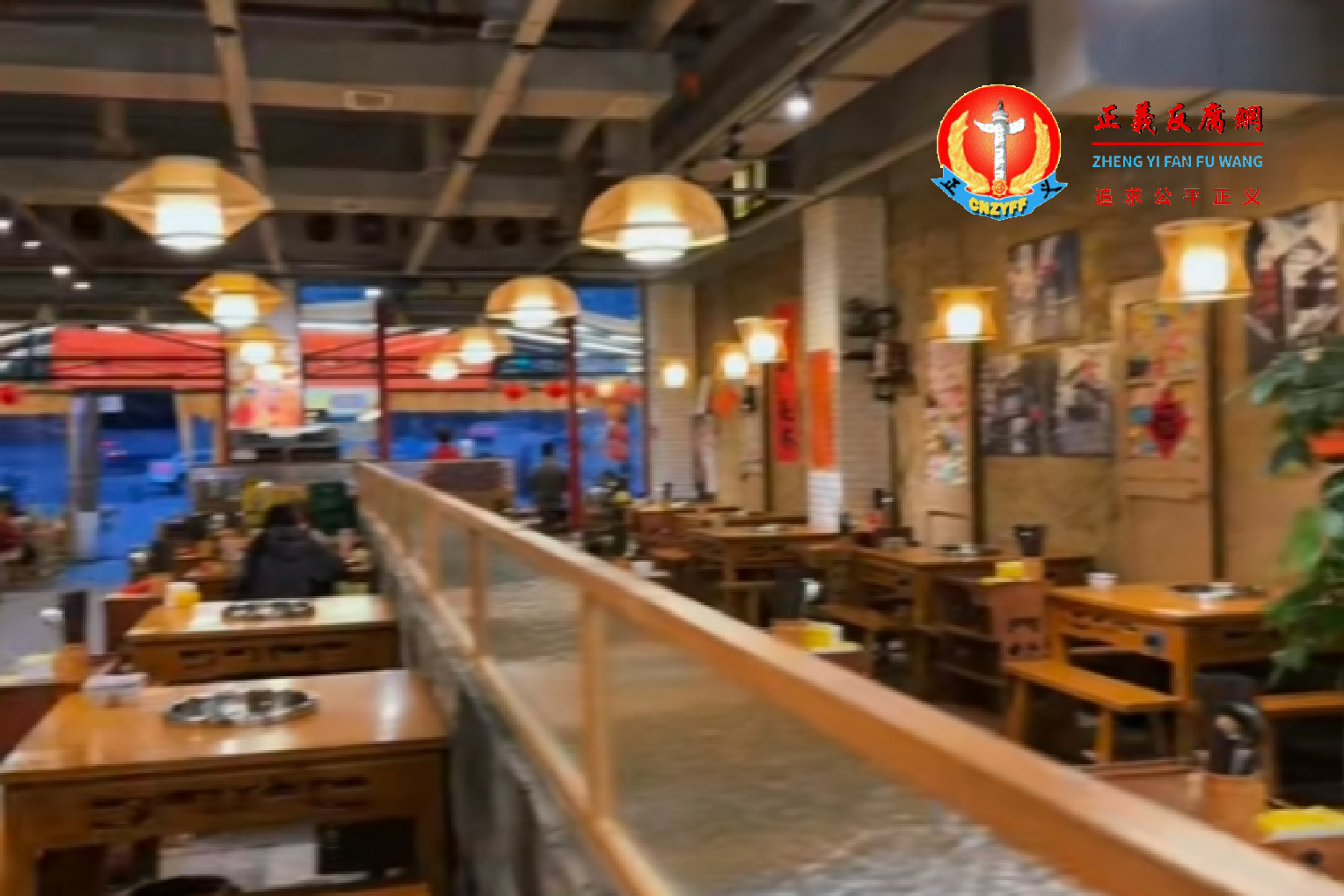 中央5月发布的最新禁酒令,重创餐饮业,正引发一连串的骨牌效应。.png 中央5月发布的最新禁酒令,重创餐饮业,正引发一连串的骨牌效应。.png